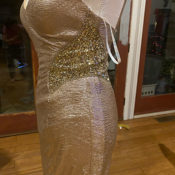 ASKFormal Metallic gold tint Prom/Sweet 16 Formal gown.Jewel detail,slit &train - Picture 7 of 11